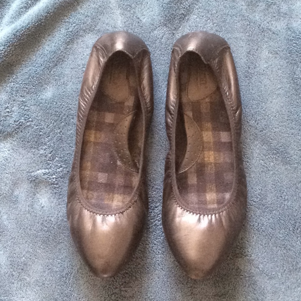 Born ballet flats